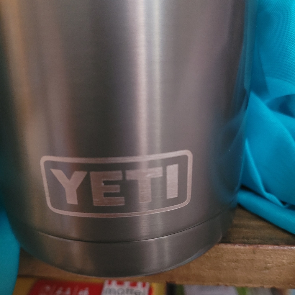 Yeti - Picture 2 of 6